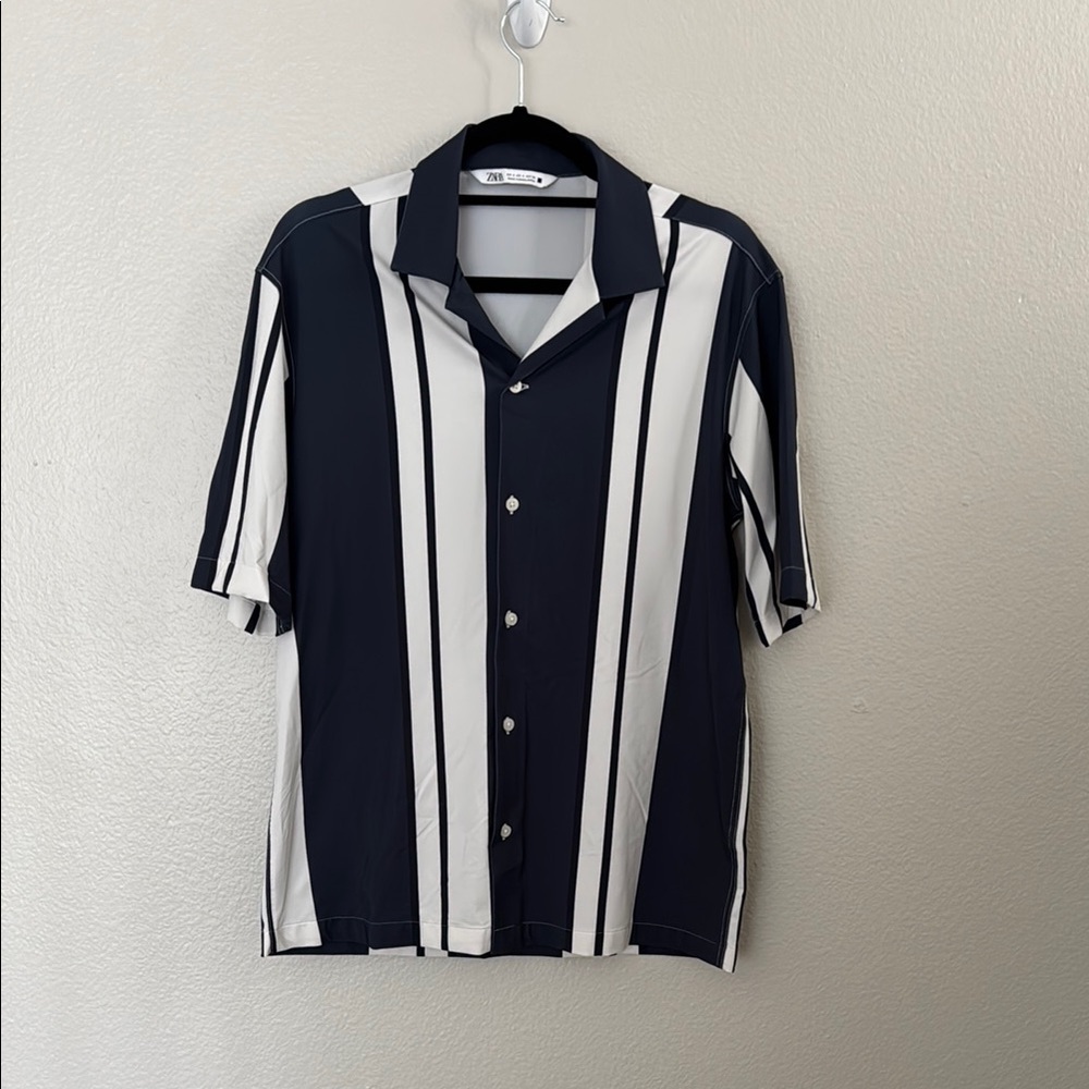 Zara Blue and White Casual Button Down Shirt